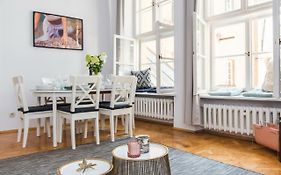 Square Apartment - Loftaffair